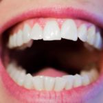 Zdrowe zęby – czyli jak dobrze dbać o swoje zęby